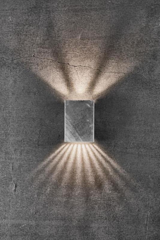 Minimalistische LED-Außenwandleuchte Fold 10 aus verzinktem Stahl up / down mit veränderbaren Abstrahlvarianten